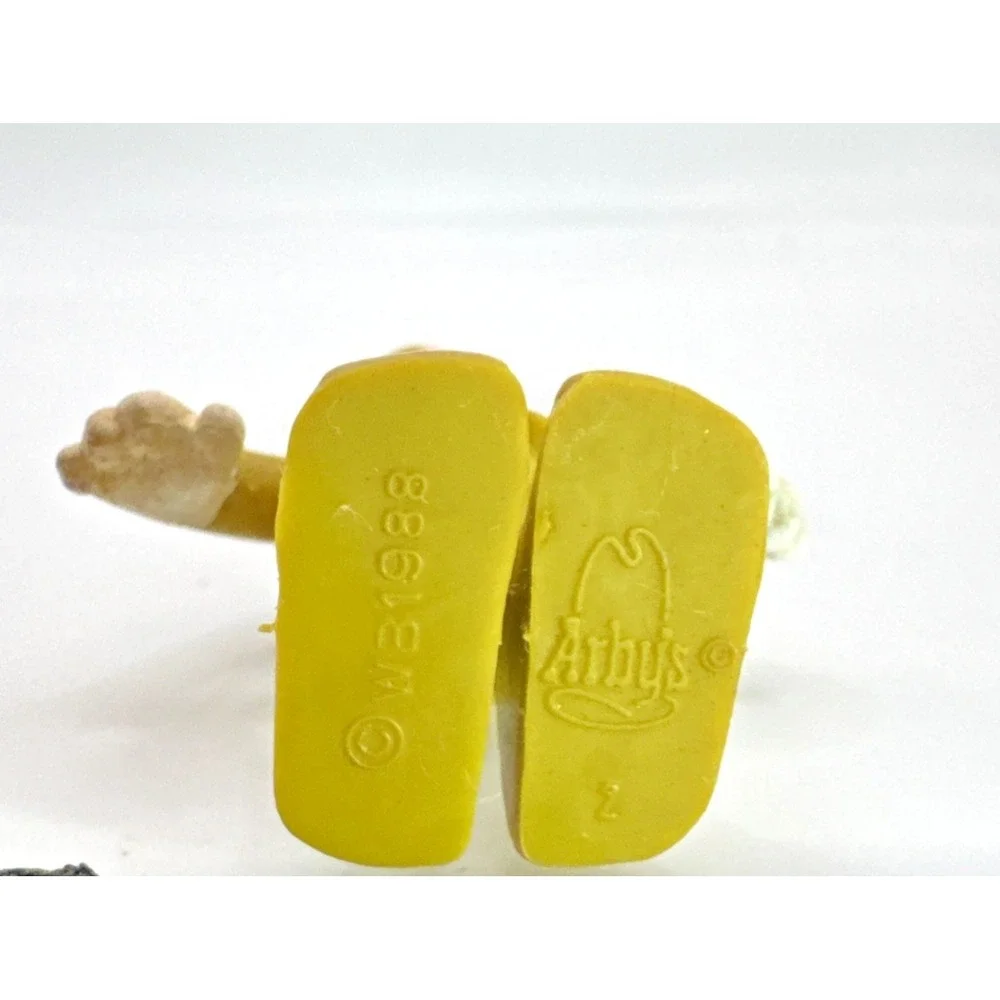 Bugs Bunny (1991) and Elmer Fudd (1988) Lot Of 2 WBI Bendable Toys‎